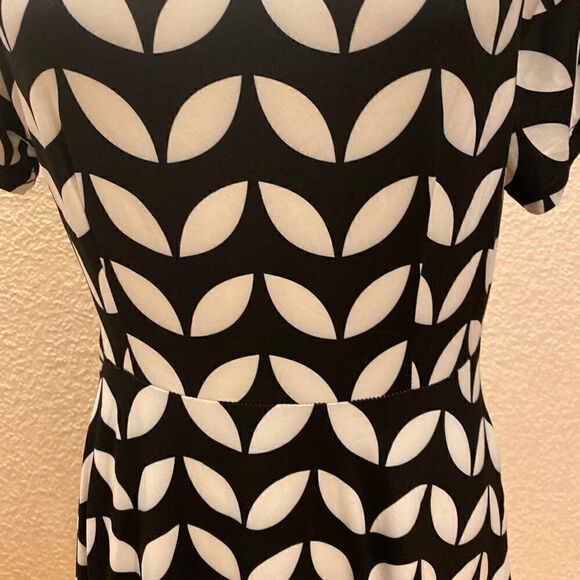 Reborn New York Dress   - Picture 5 of 12